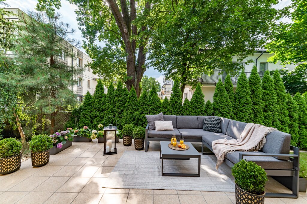 Jak przygotować taras do sprzedaży domu?