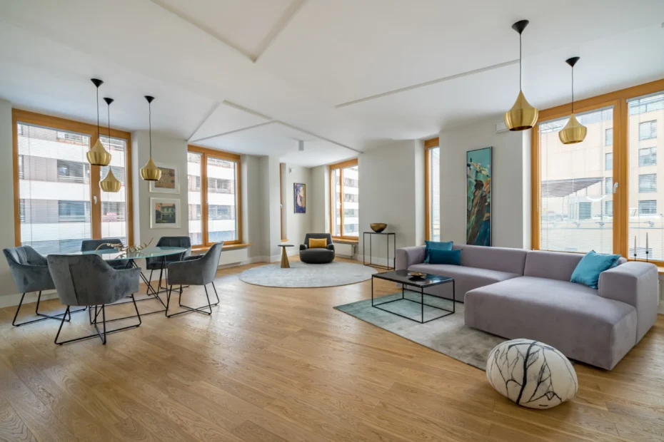 Nowoczesny salon po home stagingu – jak odświeżyć wnętrze bez remontu.